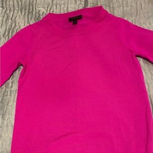 J Crew 100% merino wool crew neck sweater. Women’s XXS, fuschia pink.